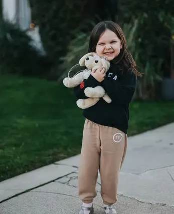 Votre Enfant a un Ami Imaginaire ? Comment Réagir et Quand s'inquiéter ?