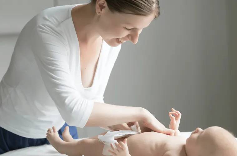 Savoir comment devenir assistante maternelle nécessite le suivi de nombreuses étapes