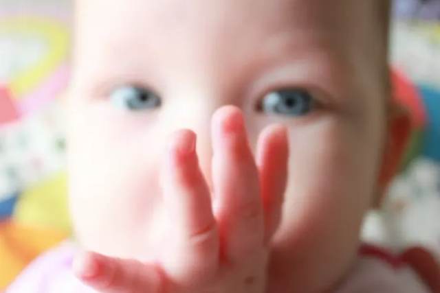 La Communication Gestuelle : Langue des Signes de Bébé