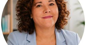 Julia Hermes
