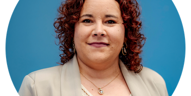 Julia Hermes